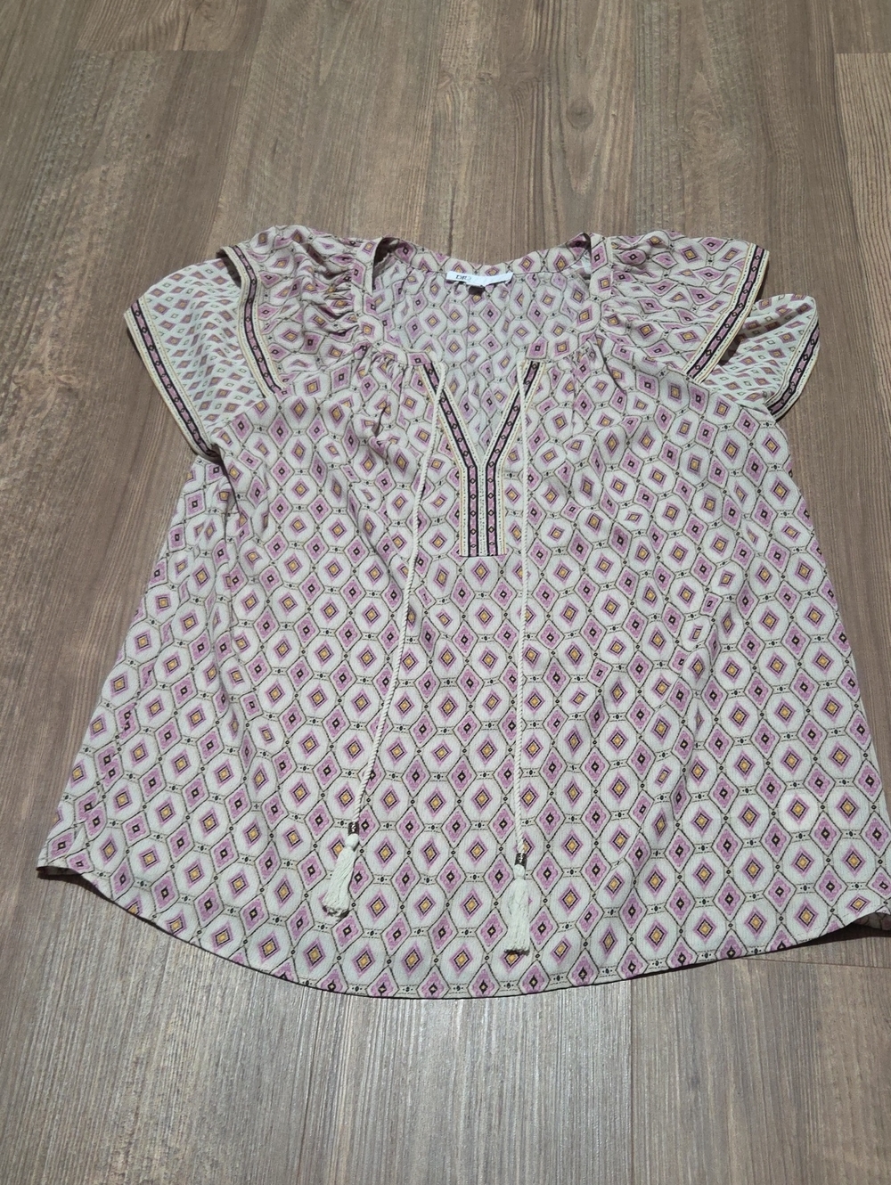Women’s Geometric Tie-Front Blouse in Cream and Pink